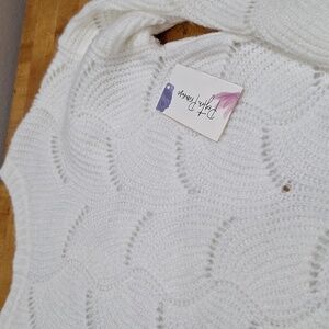 New Peyton‎ Primrose Elegant White Scalloped Lightweight Knit Sweater $68 Retail